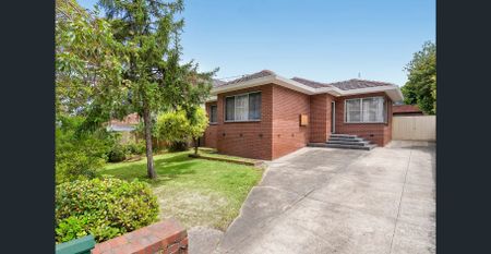 Renovated Family Home in a Prime Location - Photo 4