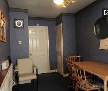 Room in a shared 4-bedroom flat for rent in Dublin - Photo 5