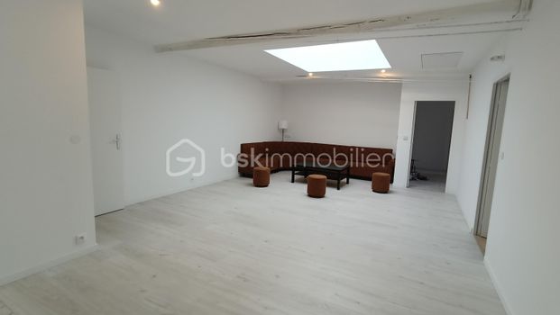 Maison ancienne de 245 m² à Chasseneuil-Du-Poitou - Photo 1