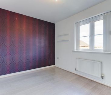 2 bedroom semi-detached house to rent - Photo 5