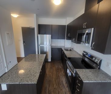 For Lease - 3285 Carding Mill Trail Unit# 305, Oakville, Ontario - Photo 2