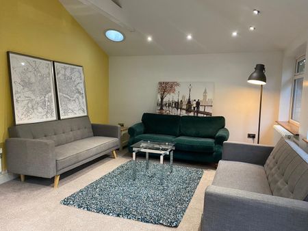 Room in a Shared Flat, Western Elms Avenue, RG30 - Photo 2