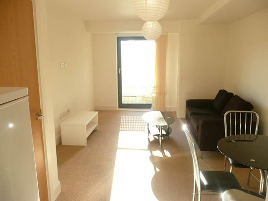 1 bedroom flat to rent - Photo 1