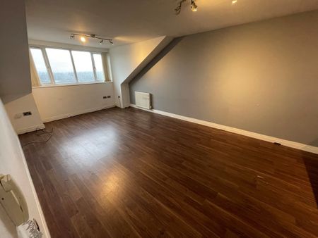 Melrose Court, Kearsley, Bolton - Photo 3