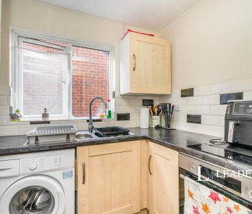 1 bedroom property to rent - Photo 3