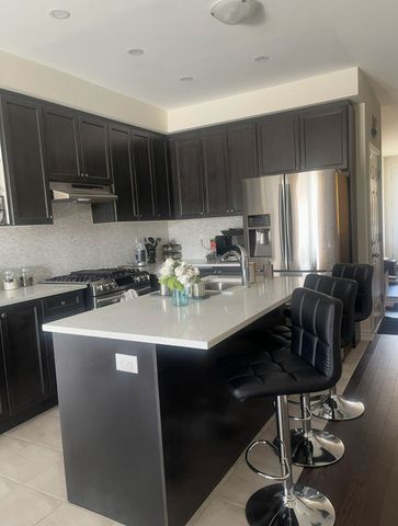 For Lease - 38 Folgate Crescent, Brampton, Ontario - Photo 4