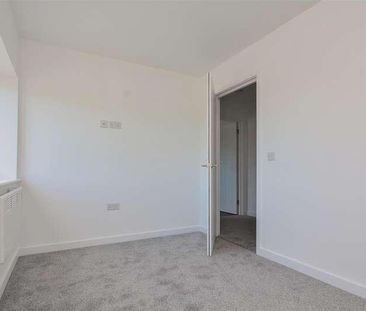 Ferndown, BH22 - Photo 1