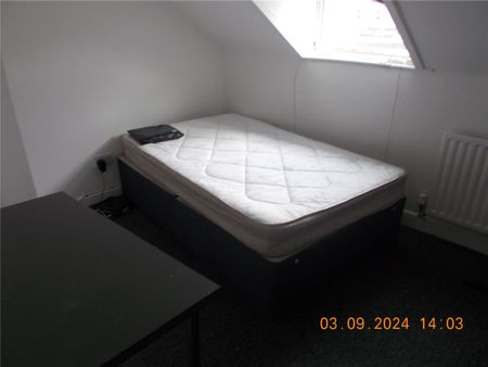 Student Properties to Let - Photo 2