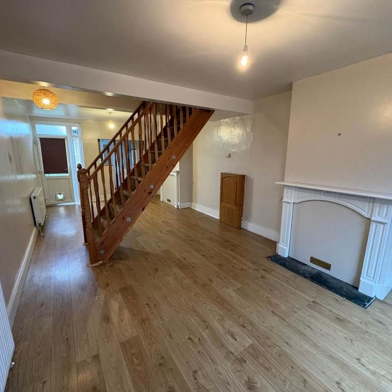 2 bedroom house to rent - Photo 1