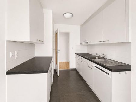 Moderne Wohnung mit zwei Balkonen an attraktiver Lage in Birsfelden - Foto 3