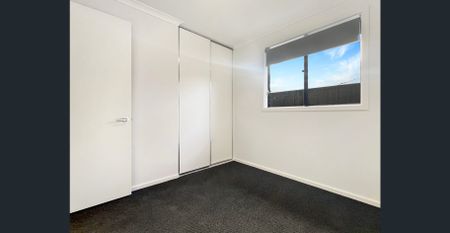 Contemporary and Spacious! - Photo 5