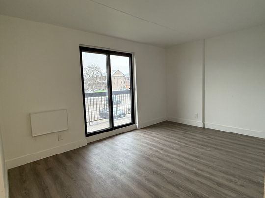 For Lease - 601 Dundas Street Unit# 209, Whitby, Ontario - Photo 1