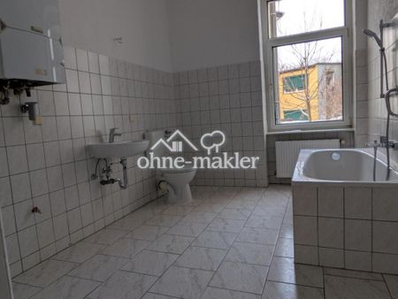 Gut geschnittene 2-Zimmer-Wohnung mit großer Küche - Photo 2
