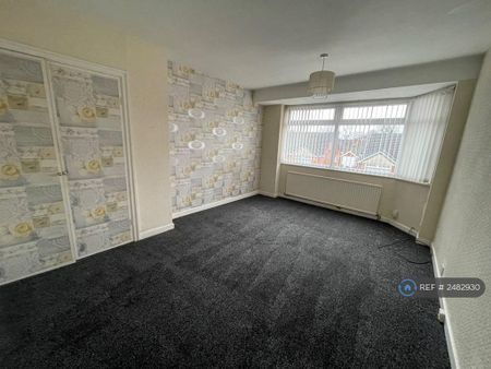 3 bedroom semi-detached house to rent - Photo 4