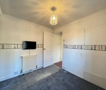 2 bedroom end of terrace house to rent - Photo 4