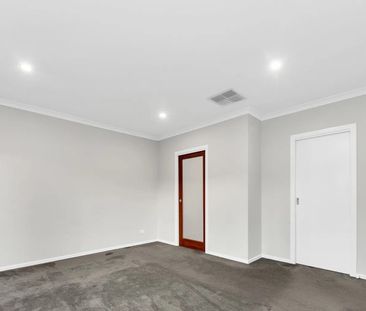 Expansive Luxury Living Designed for Space, Comfort & Versatility - Photo 3