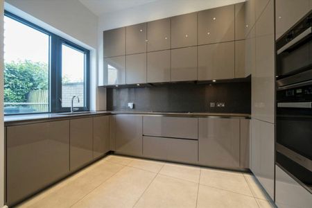 Gunnersbury Mews, Chiswick, W4 - Photo 5