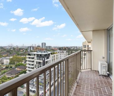 Gorgeous Two Bedroom Apartment with View - Photo 4