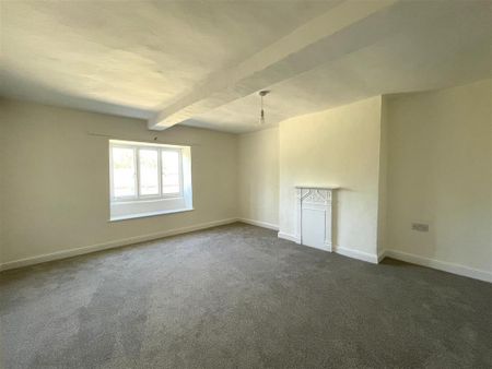 4 bedroom detached house to rent - Photo 4