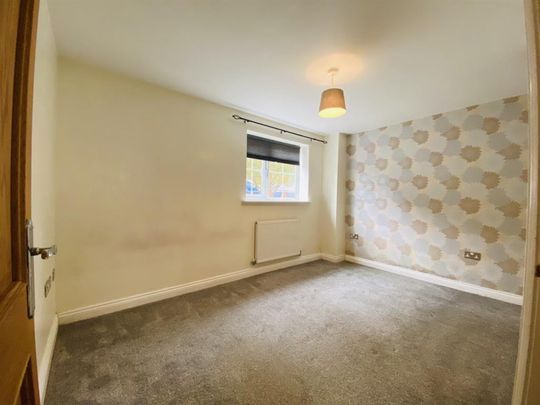 1 bedroom Flat To Let - Photo 1