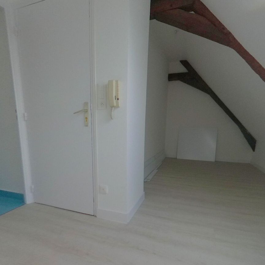 Location Appartement 1 pièce 27m² SENS DE BRETAGNE 35490 - Photo 1