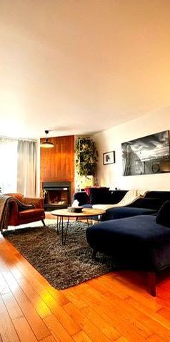 Plateau très grand 5 1/2 à louer pour le 1 Juillet. Appartement impeccable. - Photo 1