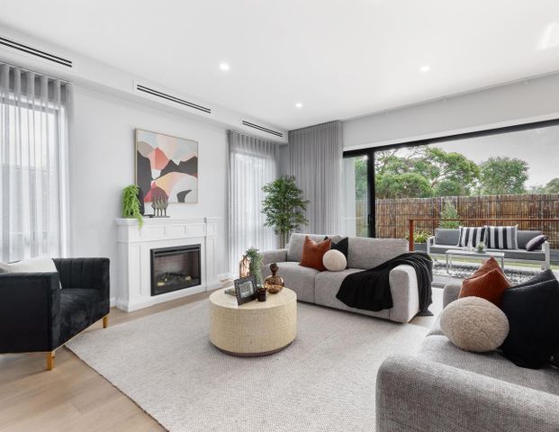 A Vogue Single-Level Sensation with Designer Sophistication - Photo 1