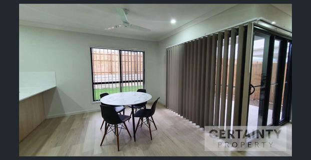 CO-LIVING Centrally Located Modern Accommodation! One Rooms Left! - Photo 1