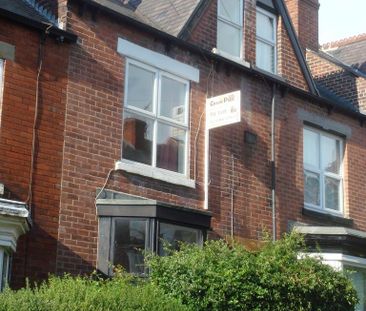 1 bedroom in a house share to rent - Photo 3