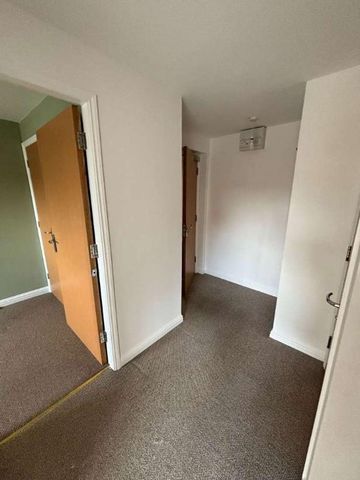 Lowbridge Court, Garston, Liverpool, L19 - Photo 3