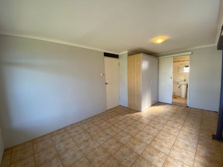 Low Maintenance - Well Maintained Unit - Photo 4