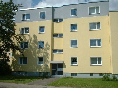 *** Attraktive 3-Zi.-Whg. mit Balkon! Erstbezug nach Sanierung! *** - Photo 5