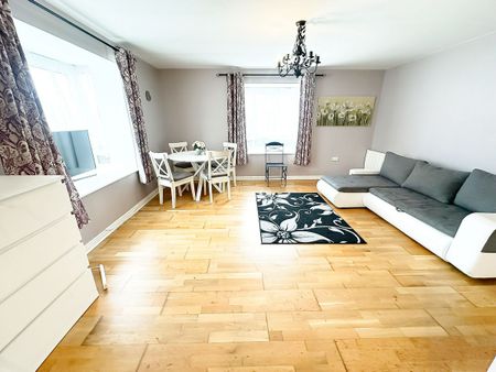 Goresbrook Road, Dagenham, RM9 - Photo 3