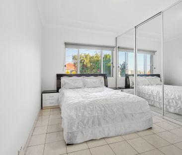 RENOVATED TWO BEDROOM HOME - Photo 3