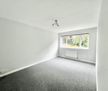 2 bedroom maisonette to rent - Photo 2