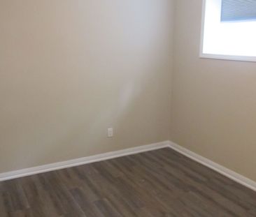 For Lease - 342 Edgehill Drive Unit# Unit B, Barrie, Ontario - Photo 5