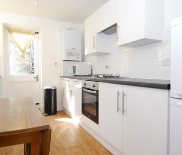 2 bedroom house share to rent - Photo 1