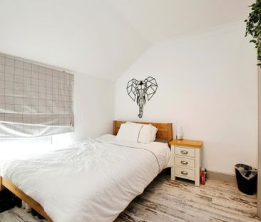 3 bedroom terraced house to rent - Photo 5