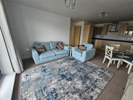 2 bedroom flat to rent - Photo 3