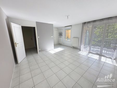 Appartement 2 chambres avec ascenceur et terrasse rue houbre à Belfort - Photo 3