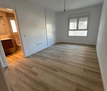 Alquiler de piso en Los Naranjos - Photo 2