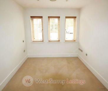 2 bedroom ground floor flat to rent - Photo 4