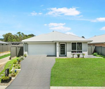 Spacious Family Home in Peaceful Bellbird Location - Photo 5