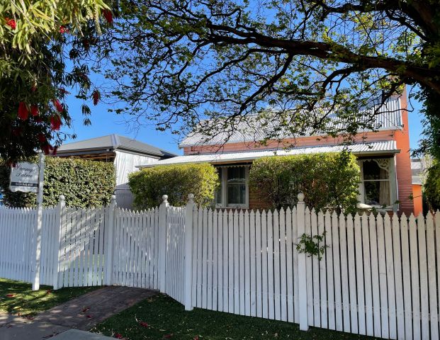 2 Bedroom Cottage Close To CBD and River - Photo 1