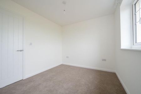2 bedroom semi-detached house to rent - Photo 2
