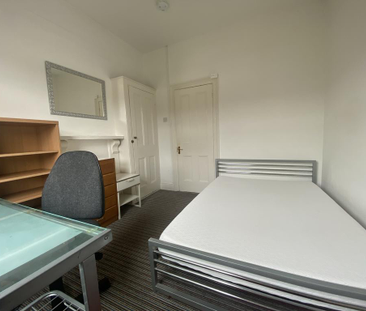 5 bedroom terraced house to rent - Photo 4