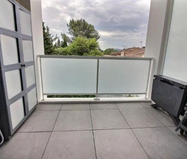 Trois Lucs : Appartement T2 Meublé avec Terrasse et Box en sous-sol. - Photo 5