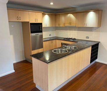 2/63 Cains Place, Waterloo NSW 2017 - Townhouse For Rent | Domain - Photo 3