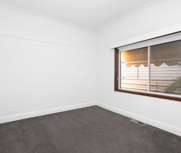 ART DECO DELIGHT IN GREAT LOCATION! - Photo 4