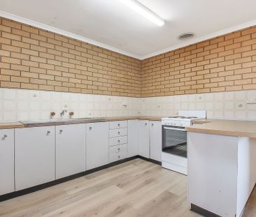 Your Perfect Blend of Comfort, Simplicity, and Location - Photo 1